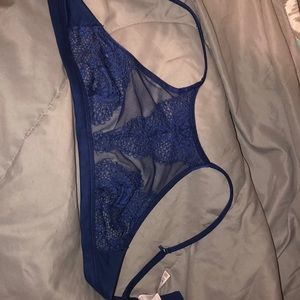 Victoria’s Secret bralette xs never been worn